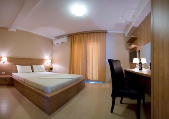 VILA V LUX 11