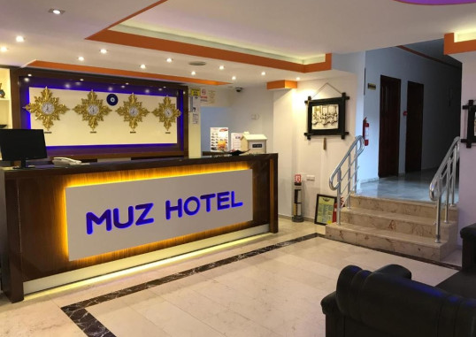 MUZ 8