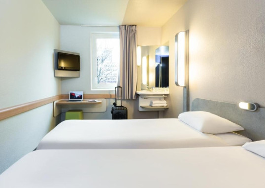 IBIS BUDGET PARIS PORTE DE MONTMARTRE 4