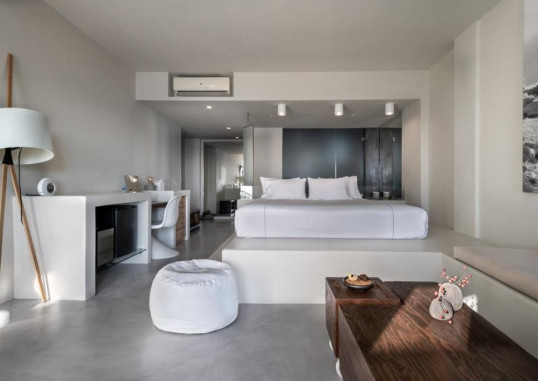 WEST EAST SUITES 1