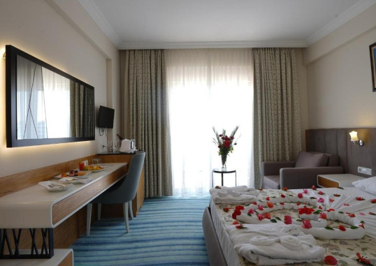 THRONE SEAGATE BELEK HOTEL 1