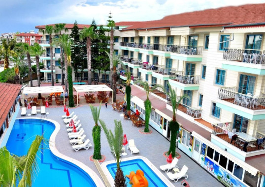 CINAR FAMILY SUITE HOTEL 9