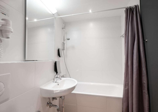 COMFORT HOTEL LICHTENBERG 9