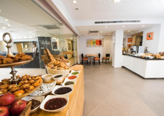 MONTEFIORE HOTEL BY SMART HOTELS 12