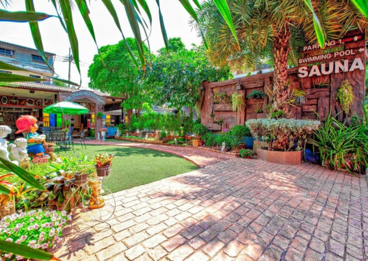 THE TRAIN RESORT SAUNA & SPA 3