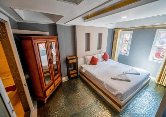 THE TRAIN RESORT SAUNA & SPA 11