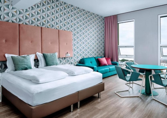 ODDSSON HOTEL 4