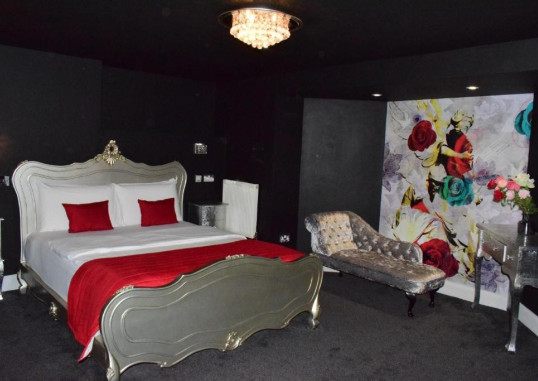 THE BRIDGE PARK HOTEL 2