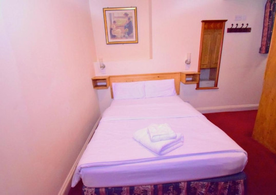 THE BRIDGE PARK HOTEL 10