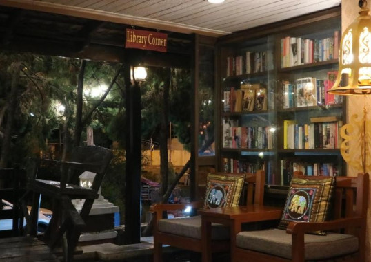 AIYAREE PLACE HOTEL (SHA PLUS) 3