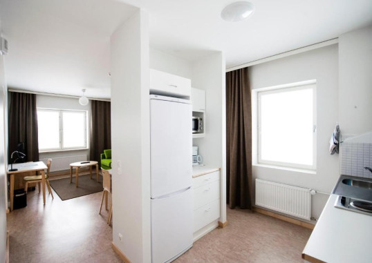 TOOLO TOWERS 11