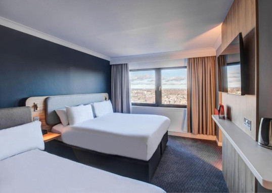 HOLIDAY INN EDINBURGH CITY - WEST 19