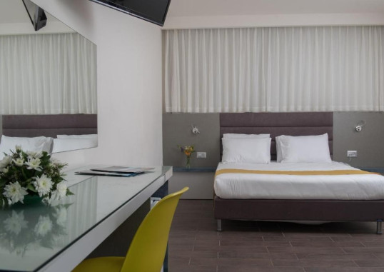AMERICANA HOTEL 4