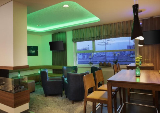HOLIDAY INN EXPRESS BREMEN AIRPORT 5