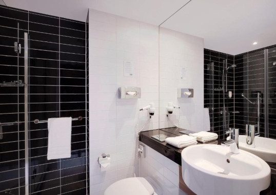 HOLIDAY INN EXPRESS BREMEN AIRPORT 10
