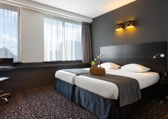 RAMADA BY WYNDHAM BRUSSELS WOLUWE 10