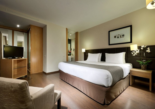 EUROSTARS LUCENTUM 9