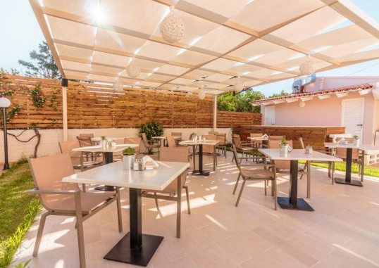 DIMITRA & EVDOKIA HOTEL 13