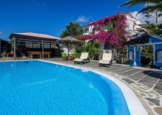 HOLIDAY BEACH RESORT 5