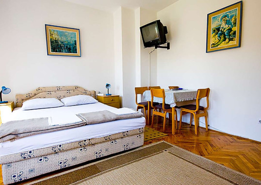 KSENIA APARTMENTS 3