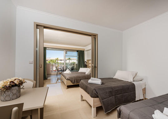 CARETTA BEACH 10