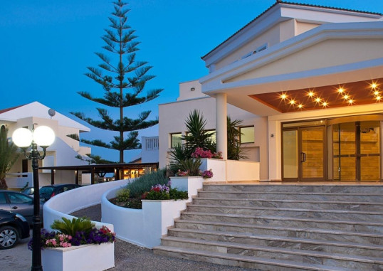 CEPHALONIA  PALACE – puikus pasirinkimas graikiškoms atostogoms šalia smėlio paplūdimio 1