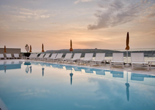 LUNA HOLIDAY COMPLEX 7