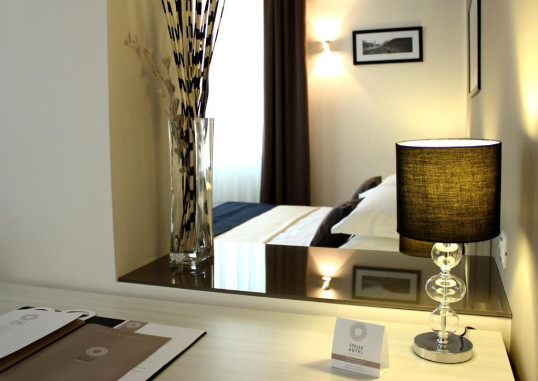 STELLE HOTEL THE BUSINEST 8