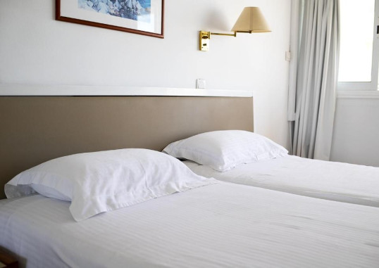 SUN HALL BEACH HOTEL APTS 3