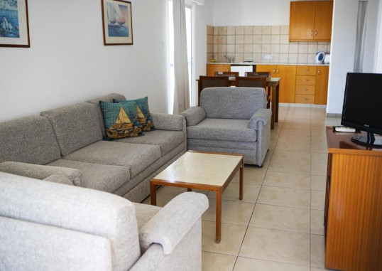 SUN HALL BEACH HOTEL APTS 6