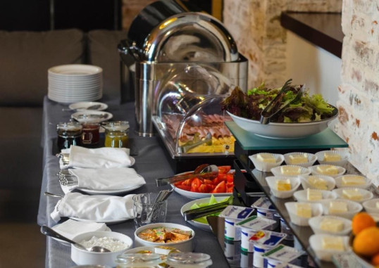FERENC Hotel & Restaurant 9