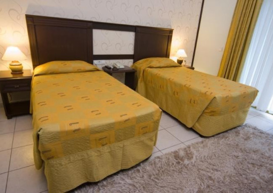 BELPOINT BEACH HOTEL 9