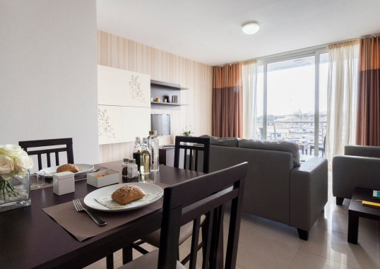 BLUBAY APARTMENTS 3