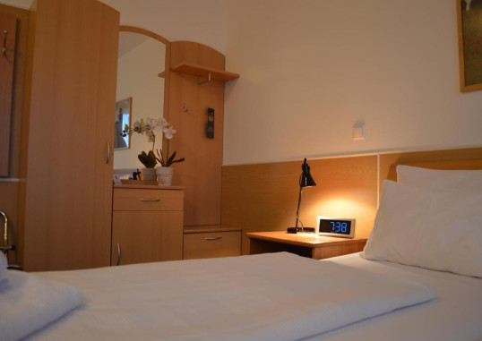 HOTEL DONAUSTADT KAGRAN 8