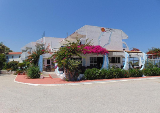 NIRVANA BEACH HOTEL 4