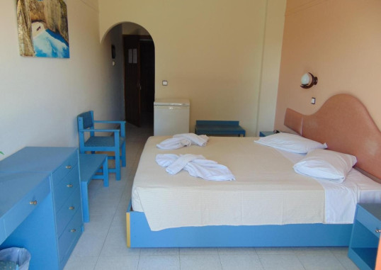 NIRVANA BEACH HOTEL 11