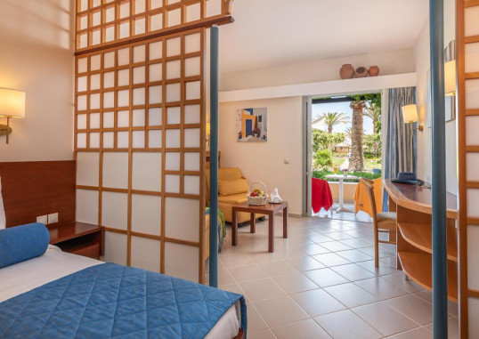 ANISSA BEACH AND VILLAGE 12