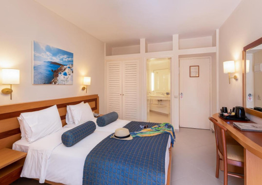 ANISSA BEACH AND VILLAGE 21