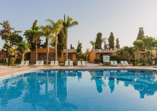 SUITES & VILLAS BY DUNAS 7