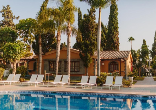 SUITES & VILLAS BY DUNAS 11