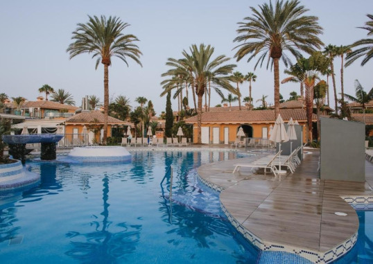 SUITES & VILLAS BY DUNAS 5