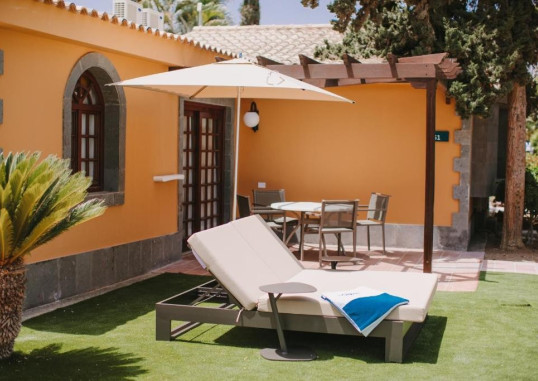 SUITES & VILLAS BY DUNAS 19