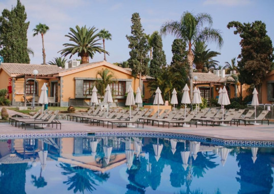 SUITES & VILLAS BY DUNAS 4