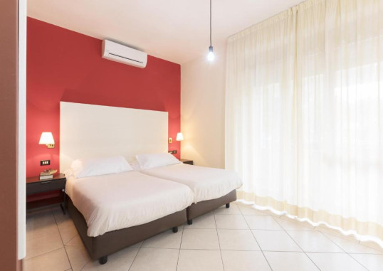 HOTEL LA BAIA 1