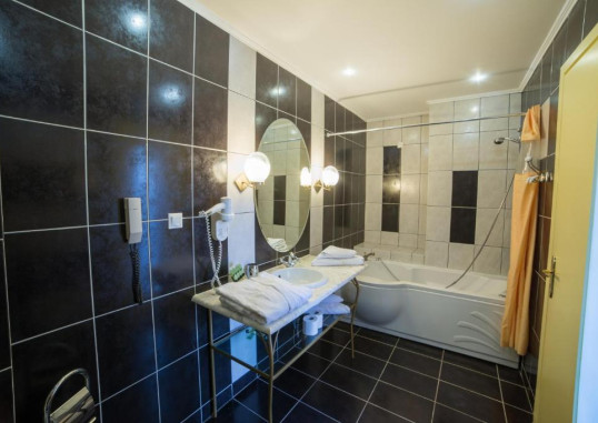 DELPHI ART HOTEL 6