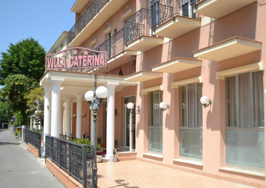 HOTEL VILLA CATERINA 3
