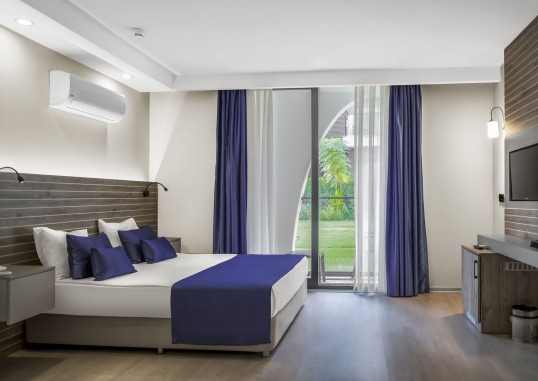 SIDE SQUARE HOTEL (ADULTS ONLY 16+) 9