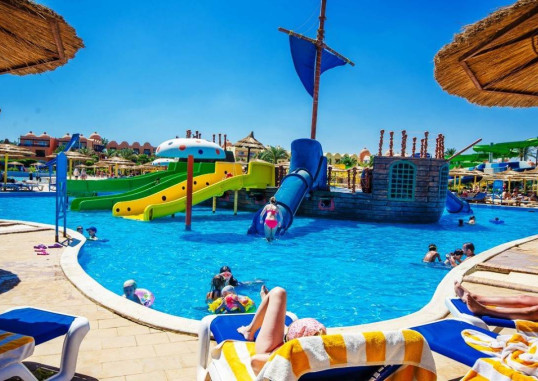 TITANIC BEACH SPA & AQUA PARK 8