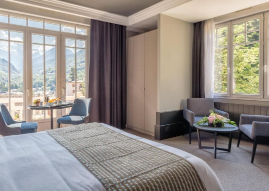 GOLF HOTEL 10