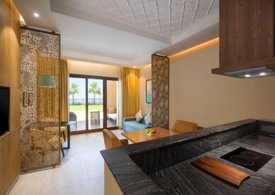 DOUBLE TREE BY HILTON RESORT & SPA MARJAN ISLAND 6
